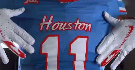 Houston Cougars Unveil Glorious Oilers Themed Football Uniforms For