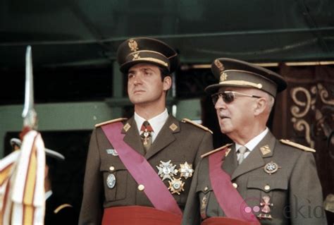 Fraternidad Universal Juan Carlos I El Rey Elegido Por Franco