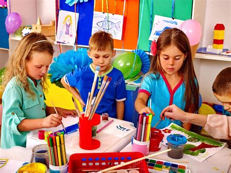 Happy Childhood Of Group Children Painting In Kindergarten — Stock