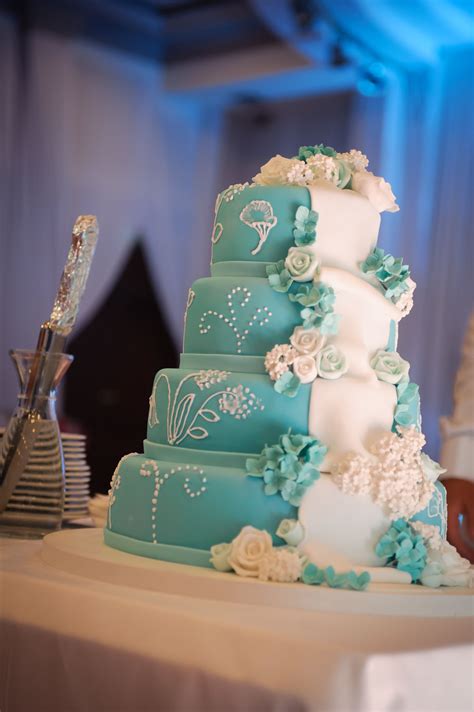 Beautiful Turquoise Weddingcake Wedding Cake Aqua Wedding Cakes