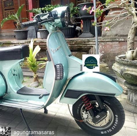 Discover on vespa.com all the models, promotions and news from the vespa world, an italian style www.vespa.com. 20+ Ide Contoh Gambar Sketsa Vespa - Tea And Lead