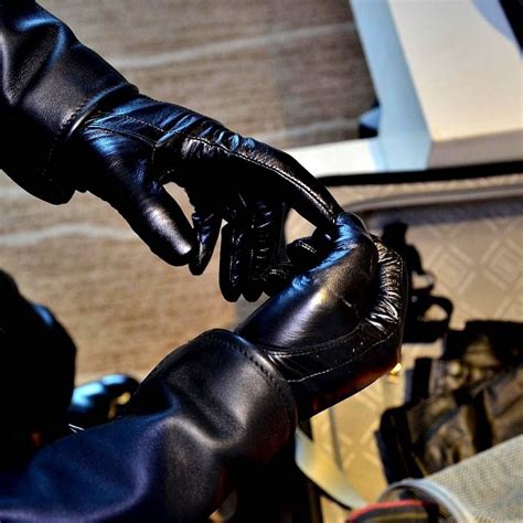 unbetitelt black leather gloves leather leather wear