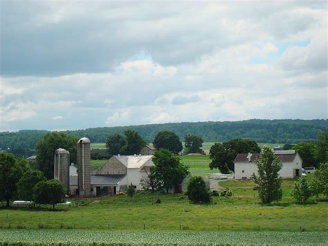 Amish Farm Scene Wallpaper