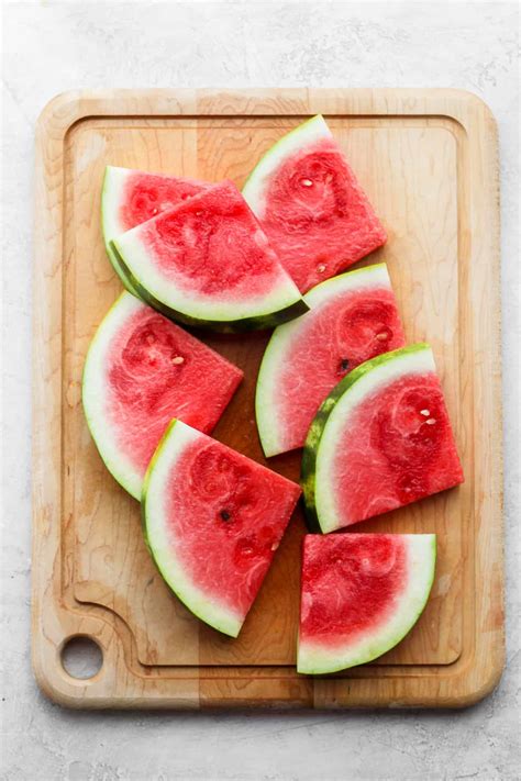 how to cut a watermelon [step by step tutorial} feelgoodfoodie