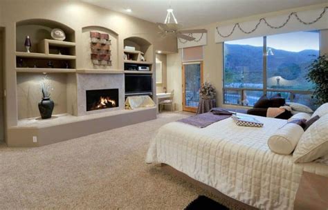 37 Luxury Master Bedrooms With Fireplaces