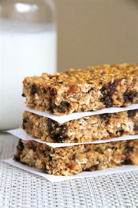 Homemade granola bars was one of the first recipes i tried to make from scratch. Soft and Chewy Protein Granola Bars | running with spoons