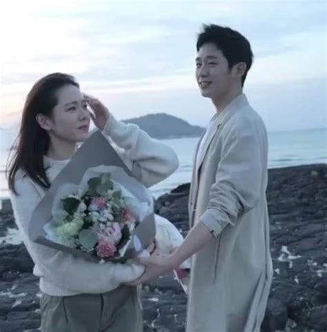 Pretty Noona Who Buys Me Food Jung Hae In Son Ye Something In The