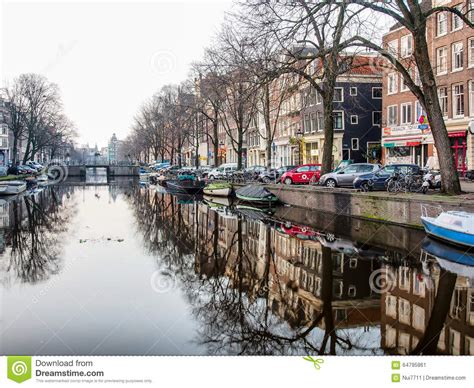 Mooi Landschap Van Een Kanaal In Amsterdam Redactionele Foto Image Of
