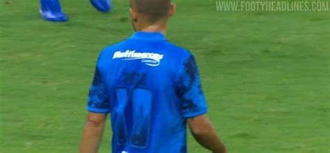 48 el resto de la década obtuvo resultados muy variables y no aportó títulos para el bayern. Auf dem Platz: Cruzeiro 20-21 Ausweichtrikot - Schrift ...