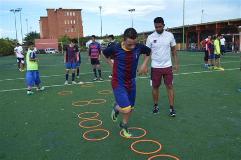El papel educativo de la educación física en la . 🏆📷 | ¡arranca la sesión de trabajo y juegos recreativos ...