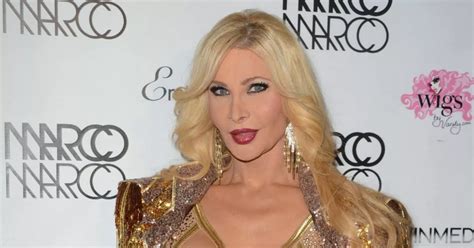 Transgender Reality Tv Star Cassandra Cass Steals The Show As She