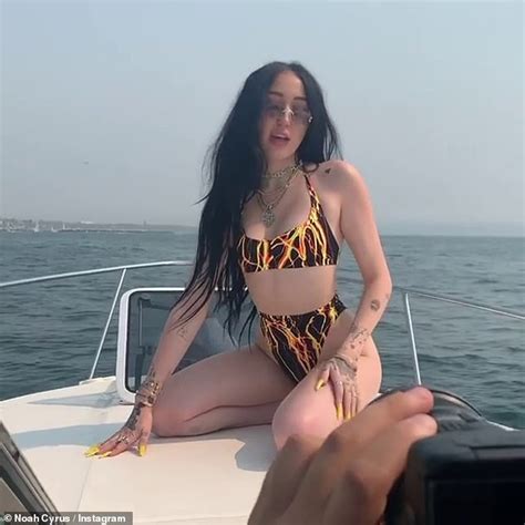 Noah Cyrus Shows Off Her Sizzling Frame In A Flame Print Bikini Daily Mail Online