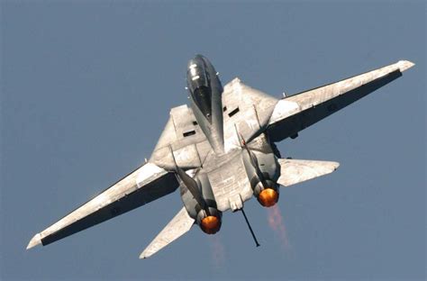 Warm Up Your F 14 Tomcat And Aircraft Carrier Top Gun 2 Coming In 1