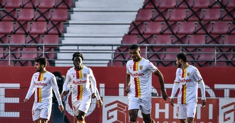 Seko fofana (rc lens) has received a yellow card from willy delajod. Football. Ligue 1 : Marseille-Lens reprogrammé le 3 janvier