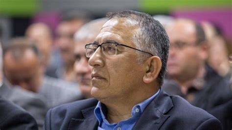 1975 yılında galatasaray lisesi'nden mezun olduktan sonra 1980 yılında sorbonne 'üniversitesi i̇şletme bölümü'nü bitirdi. İsmail Cengiz Kazakistan'da - SonHaberler