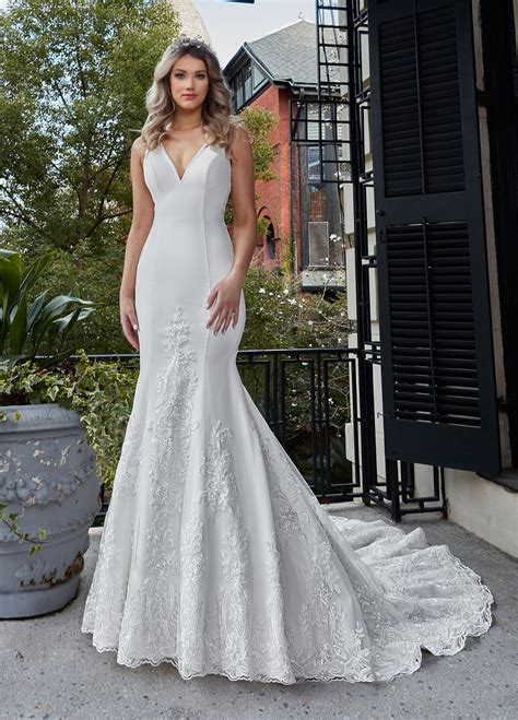 To any brides planning their wedding with time to spare, start working on diy projects early on, ashley advises. Designer Wedding Dresses | Wedding Dresses by Ashley ...