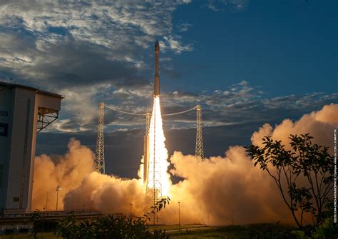 ESA's Aeolus wind satellite launched - EO launch campaigns