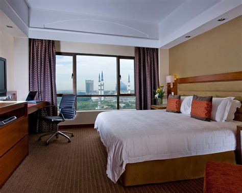 Ev world hotel shah alam @ uitm is an hour's drive from the low cost carrier terminal (lcct). Pin på Best hotels