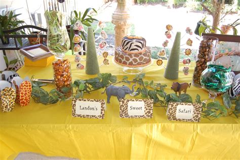 Awesome safari baby shower decorations. A Flawless Blog: A Sweet Safari Baby Shower