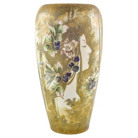 Austrian Art Nouveau Ceramic Portrait Vase Amphora White Ochre Gold