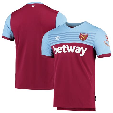 Three Must Have Items For West Ham United Fans