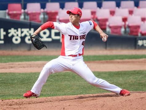 따라서 2차에서는 더욱 좋은 좌완을 미리 선점하기 위한 전략이 중요해졌다. 이의리 김진욱 - ì-´ì„œ ì™€ Kboë¦¬ê·¸ëŠ" ì²⃜ì Œì ...