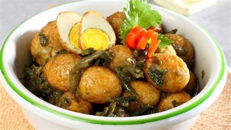 Semur ayam dikawinkan dengan bumbu kari? Resep Telur Puyuh Bumbu Hijau, Hidangan Enak dengan Bumbu Tradisional, Cocok untuk Makan Malam ...