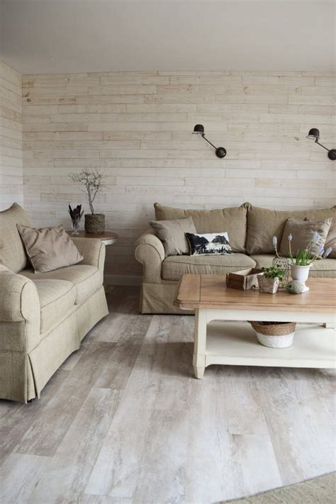 Sie sollte für ein angenehmes wohnklima sorgen und auch gästen einen. Holzverkleidung für die Wand mit Wandwood Paneele einfach ...