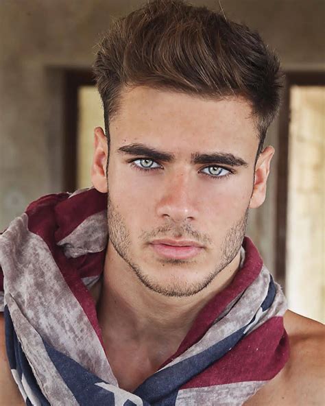 Popular style haircuts for men 2020 pretty look at parties. 20 BEST SIGNATURE OF MEN'S SHORT HAIRSTYLES 2020