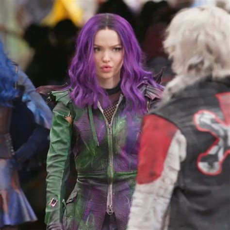 Pin by Stephanie Puccio on Disney descendants 1-2 -3 (With ...