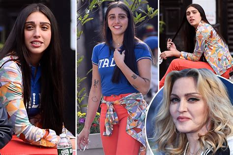 Madonnas Daughter Lourdes Leon 23 Ditches Mask While Hanging With
