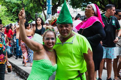 grávida de taubaté veja as fantasias do 3º dia do carnaval de fortaleza