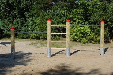 Für das doppelreck, das durch das wetterfeste material für den einsatz im garten geeignet ist, wird. Reck 2-fach Stufenreck Kletterstange mit Sprossenleiter ...