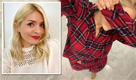 Holly Willoughby This Morning Host Divides Fans With Early Christmas