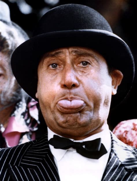 Si può ridere su quasi tutto. Alberto Sordi