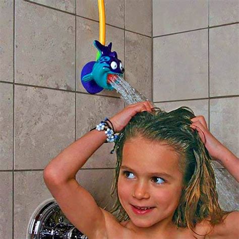 Cuándo debe un niño empezar a ducharse solo