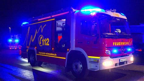 Vor mehr als 1 monat wunderflats. WOHNUNG IN FLAMMEN - [FEUERWEHR WINNENDEN & DRK im EINSATZ ...