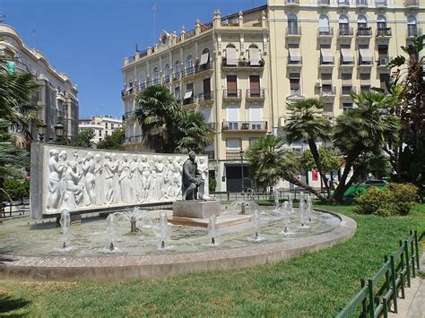 Simple Science: How to Make a Volcano with Kids