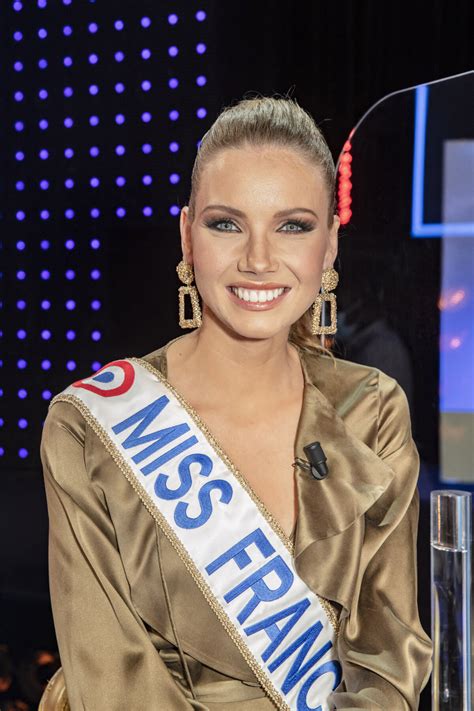 Photo Exclusif Amandine Petit Miss France 2021 Lors De L