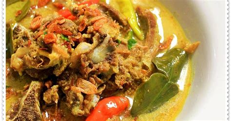 Bagi anda yang tidak sempat menghaluskan bumbu mentah, kini anda bisa menggunakan berbagai macam bumbu kering siap. Resep Masak Gulai Sapi Enak / Cara Membuat Bumbu Gulai Rumahan Dengan Atau Tanpa Santan Merdeka ...