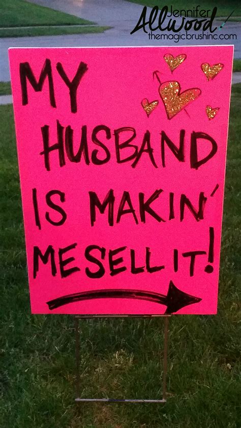 How to advertise for a garage sale with clever signs