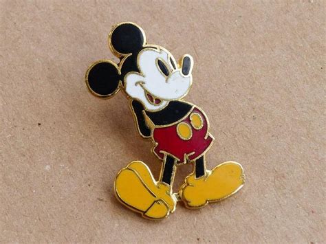very cute vintage mickey mouse enamel lapel pin badge stamped ©disney made in china
