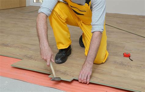 How To Lay Laminate Flooring In 7 Easy Steps The Flooring Lady