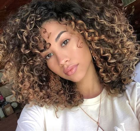 The 40 Coolest Hair Colors To Try This Spring Highlights Curly Hair Blonde Highlights Curly