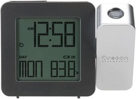 Amazon Com Oregon Scientific Proji Projection Atomic Clock With Indoor Temperature Calendar