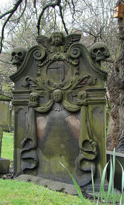 Hauntingly Beautiful Monument Beautiful Cemetery Unusual Headstones