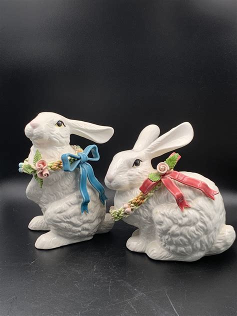 Pair Of Vintage Porcelain Rabbits Etsy Porcelain Rabbit Vintage Porcelain White Bunnies