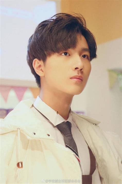 Tìm ghim này và nhiều nội dung khác tại li hong yi #李宏毅 của kate. 李宏毅和成毅太像，帅哥果真是相似的_发展