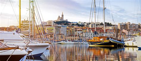 Opcje zakwaterowania na każdy gust i każdy budżet. Marsylia. Miasto fikcji i historii - Kraków Airport Blog
