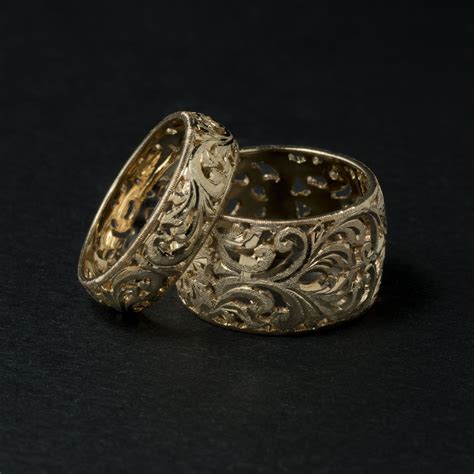 Rings, yellow #gold rings. Florentine traditional technique: #traforo